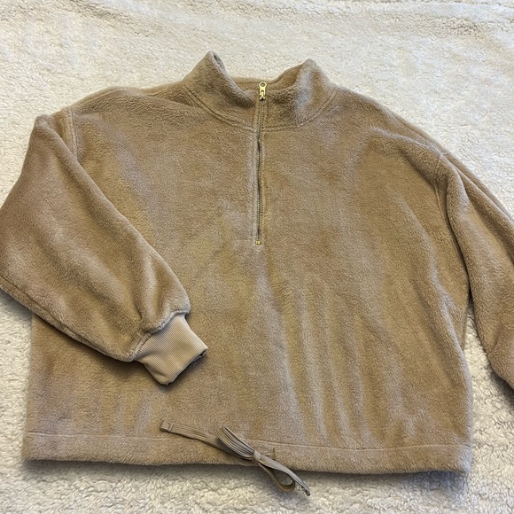 Old Navy Sweaters - Old Navy Teddy Cropped Half Zip Crewneck